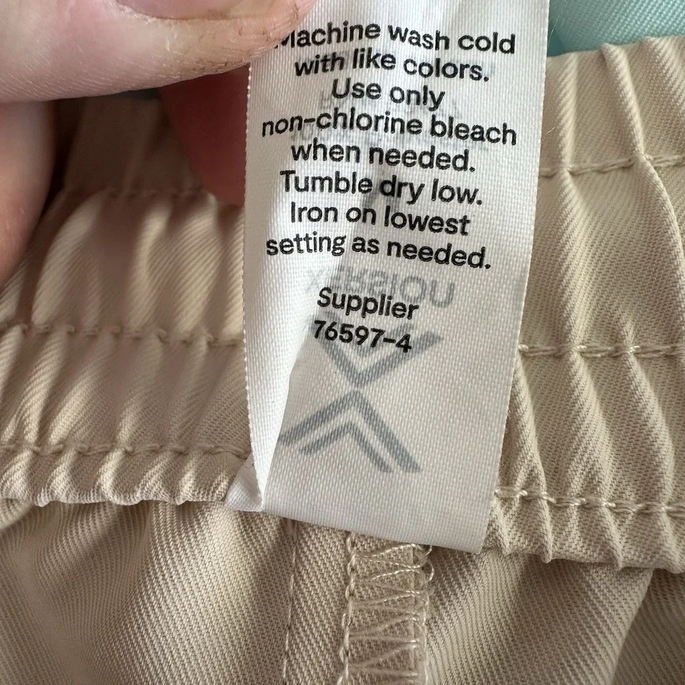 Men's Xersion Medium Athletic Dress Shorts Mint Khaki Gray NEW
